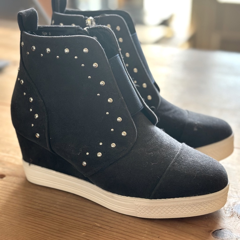 Wedge Shoe